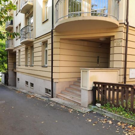Apartman Nad Kolonadou Карловы Вары Экстерьер фото