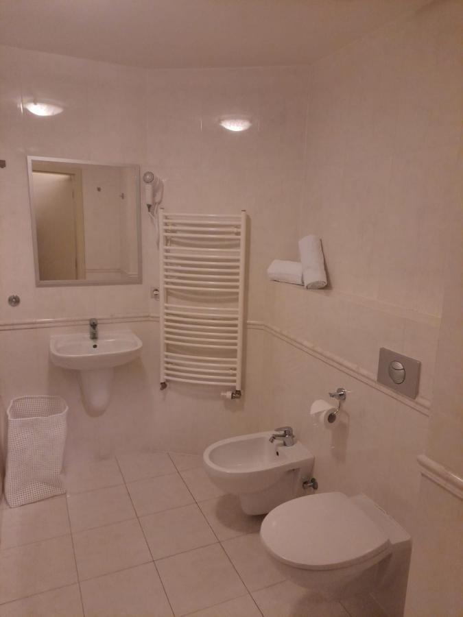 Apartman Nad Kolonadou Карловы Вары Экстерьер фото